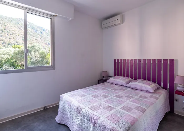 Standing Climatise Vue Apartment