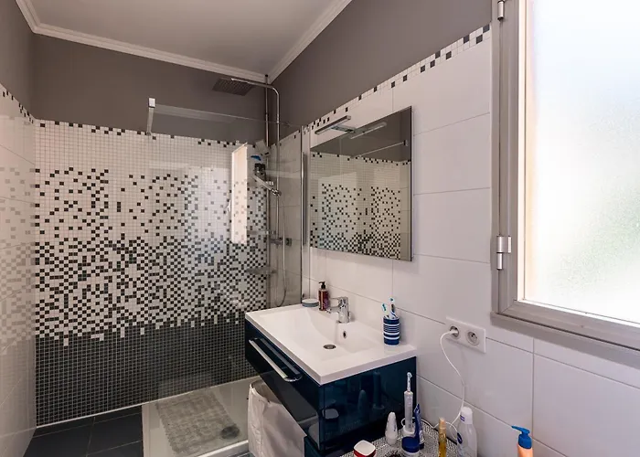 Standing Climatise Vue Ajaccio (Corsica)